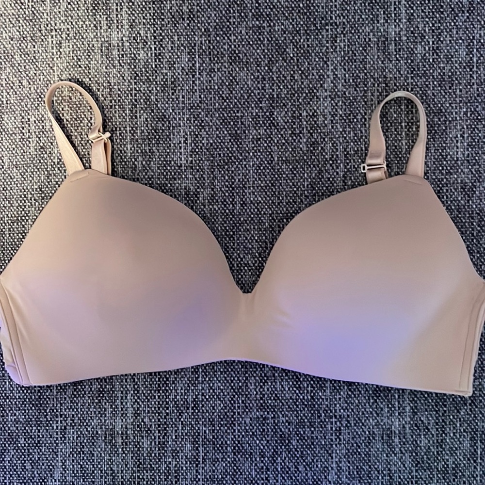 Auden nursing bra size 36DDD color nude